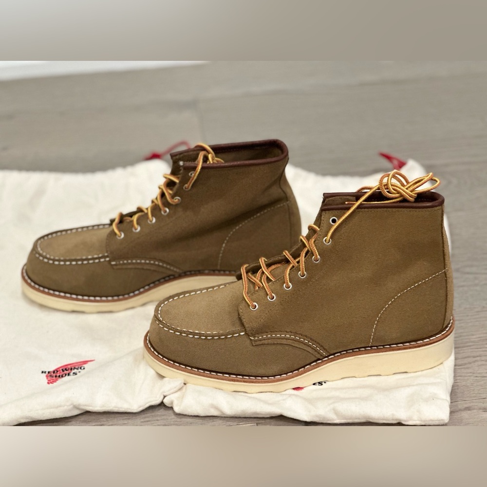 NWT and Box Red Wing Boots size 9.5 female